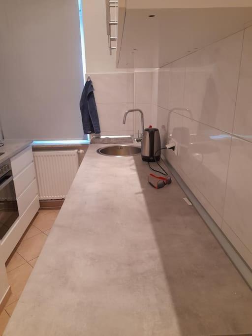 Zwei-Zimmer Wohnung In Wiesbadens Westend Buitenkant foto
