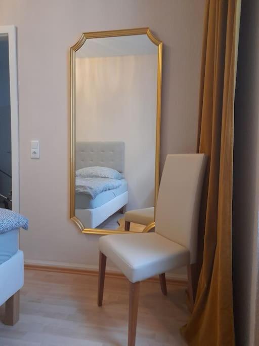 Zwei-Zimmer Wohnung In Wiesbadens Westend Buitenkant foto